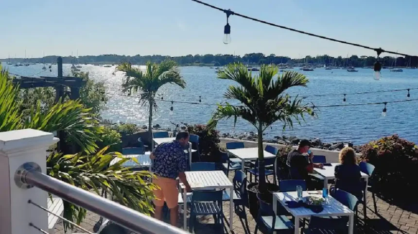 What Makes the Beach House Bristol a Premier Coastal Dining Destination