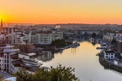 Cost of Living in Bristol: Rent, Salaries, and Monthly Expenses