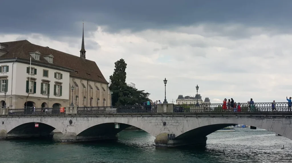 How Far Is Hotel Bristol Zurich from Zurich's Main Attractions?