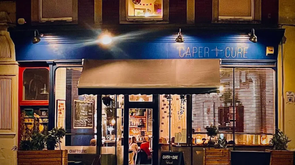 What Are the Unique International Brunch Styles Available in Bristol?