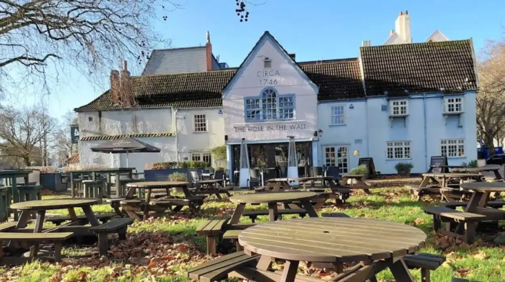 What is a gastropub and how does it differ from a traditional pub?