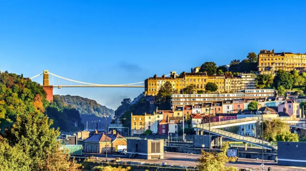 What makes Bristol good for families?
