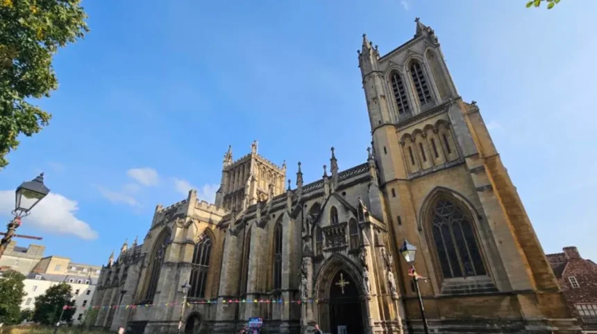Date Ideas in Bristol: Romantic Spots, Free Activities & Adventure Fun