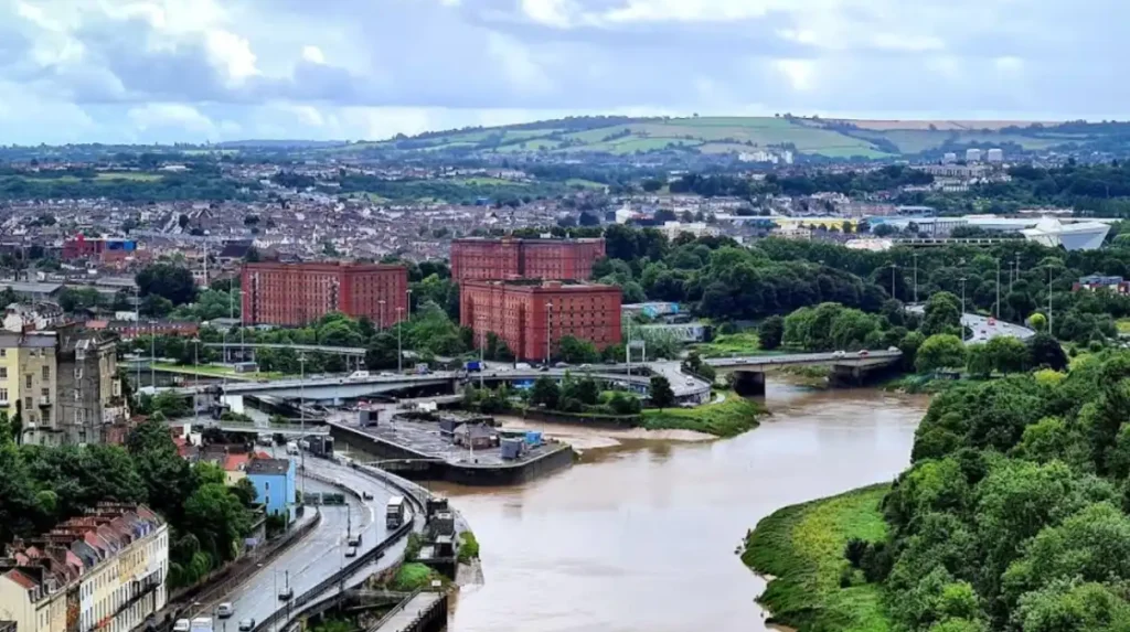 What are the best free things to do in Bristol?