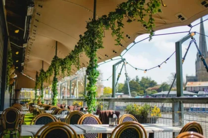 Best Restaurants With Outdoor Seating in Bristol