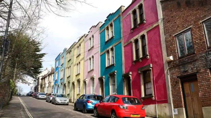 Totterdown Area Guide History, Homes, Food and Transport